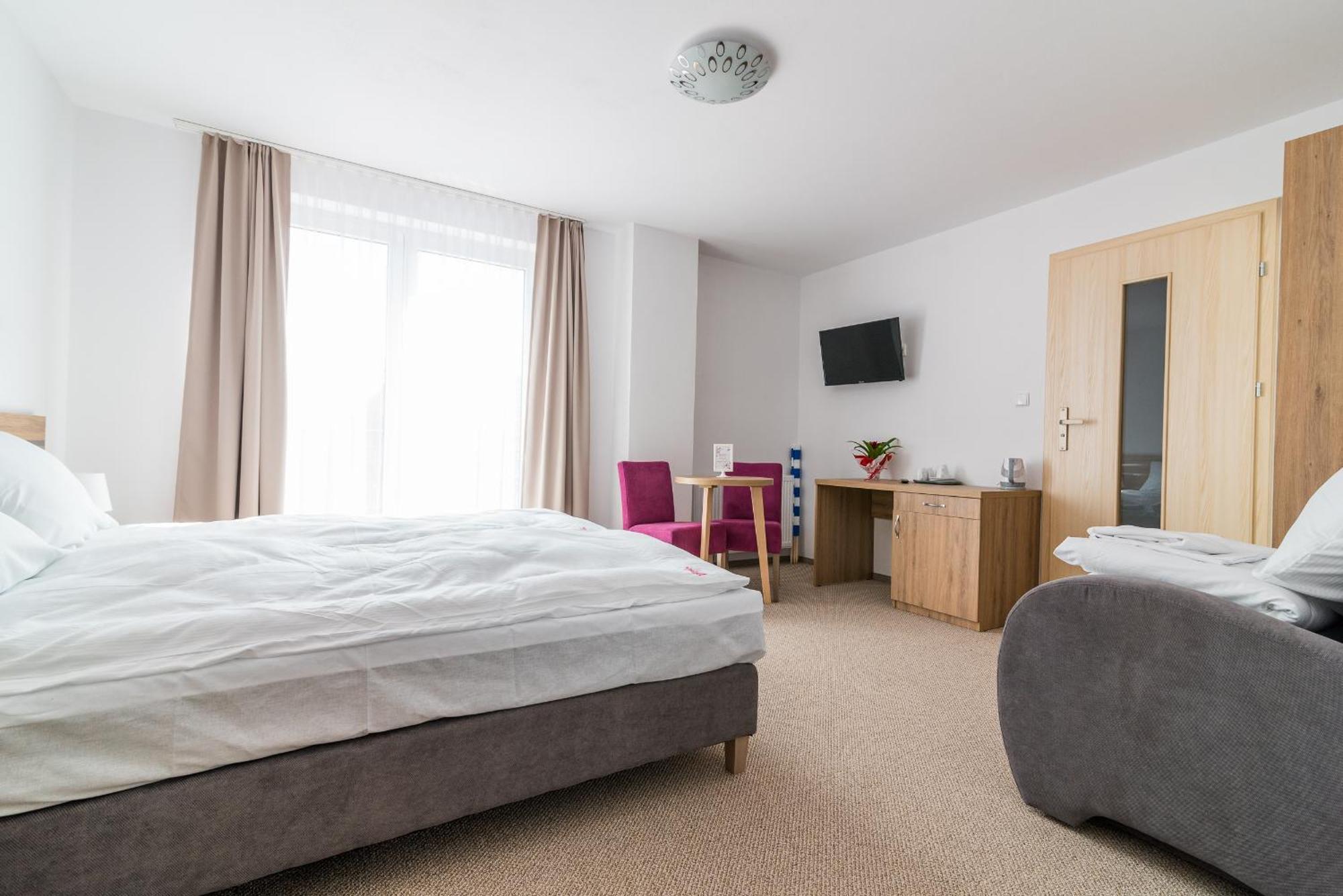 Magnolia Pokoje I Apartamenty Debki Bagian luar foto