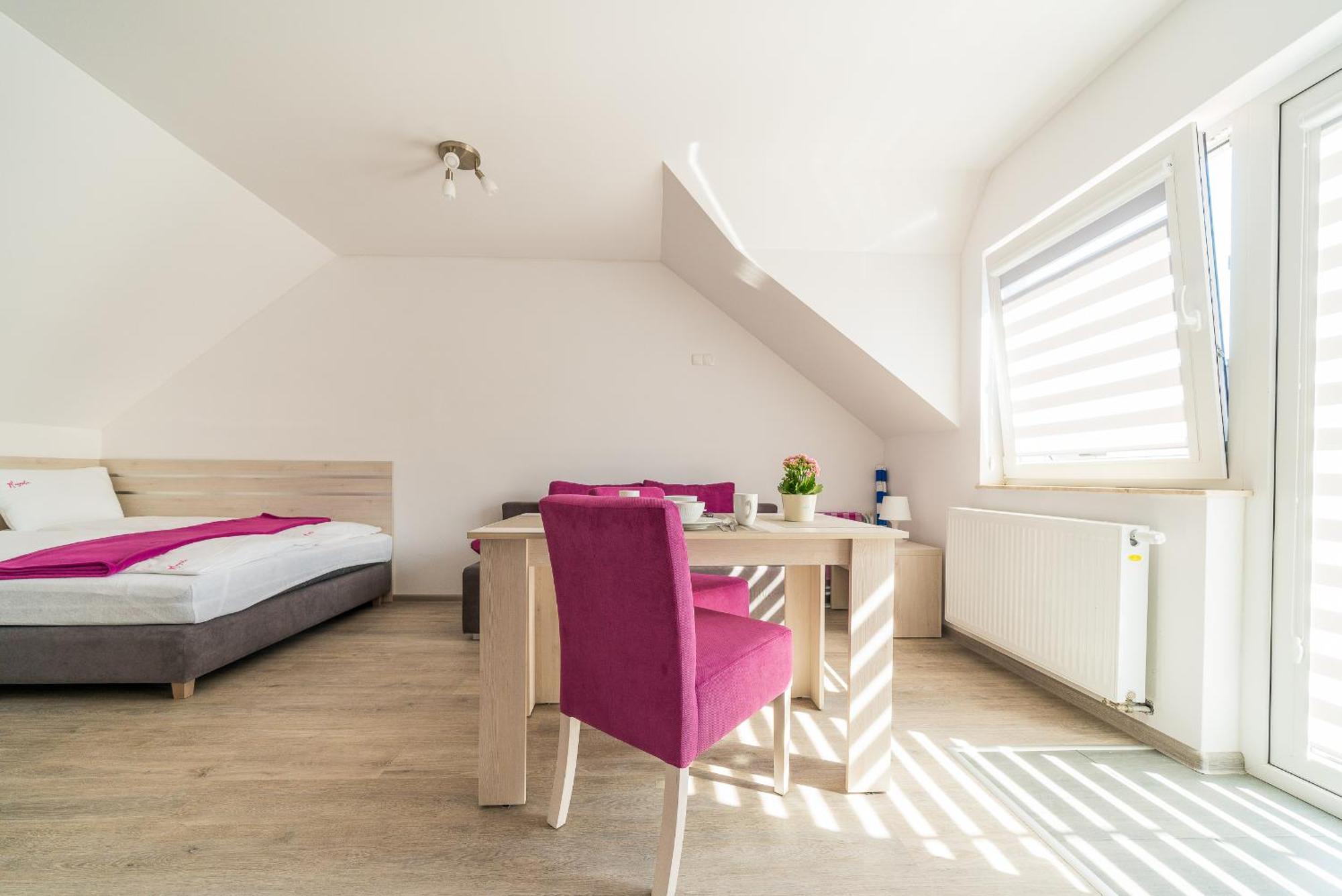 Magnolia Pokoje I Apartamenty Debki Bagian luar foto