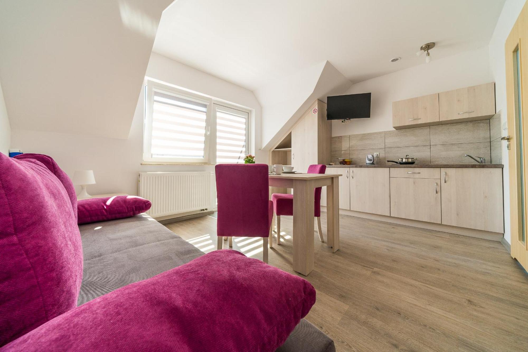 Magnolia Pokoje I Apartamenty Debki Bagian luar foto
