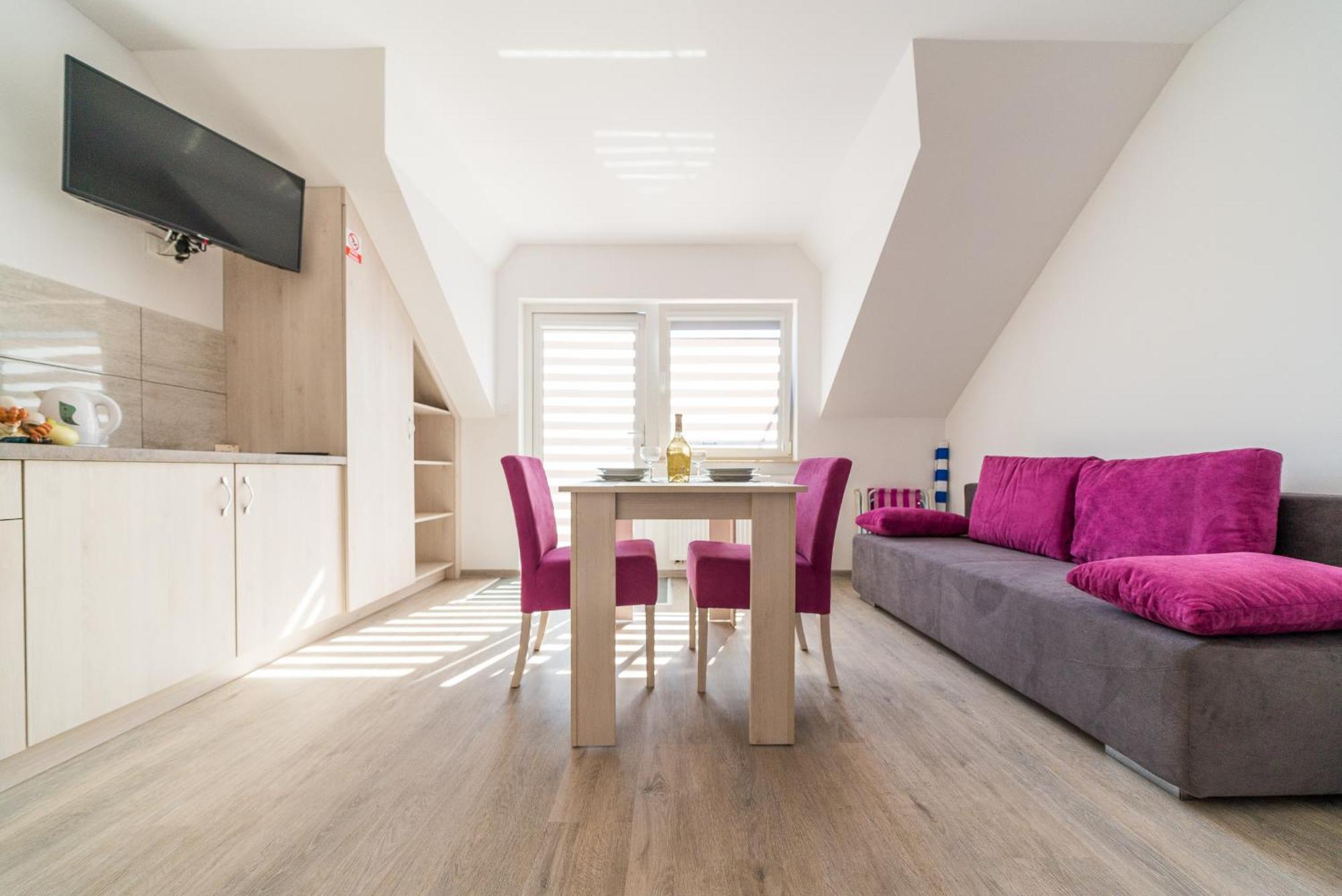 Magnolia Pokoje I Apartamenty Debki Bagian luar foto