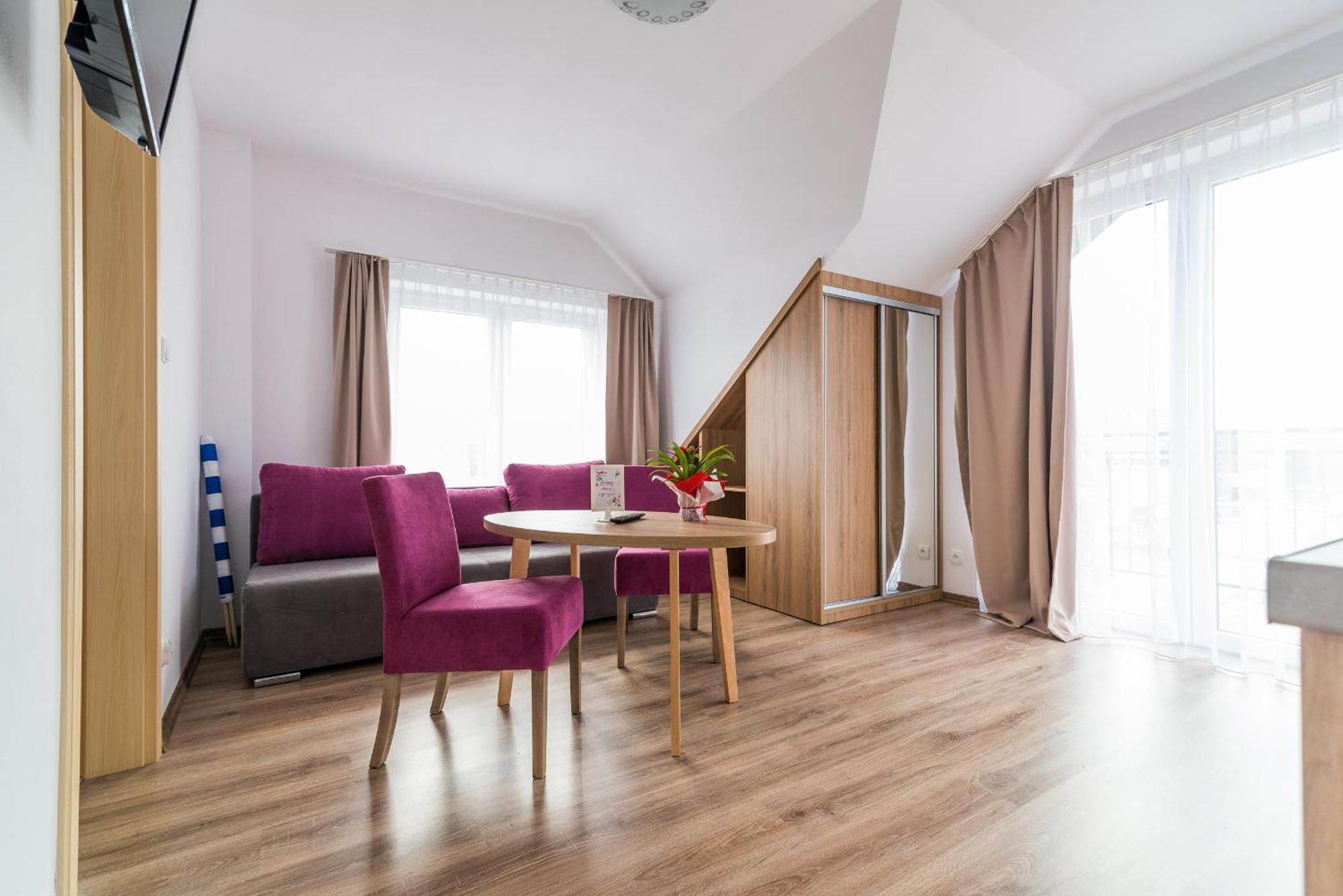 Magnolia Pokoje I Apartamenty Debki Bagian luar foto